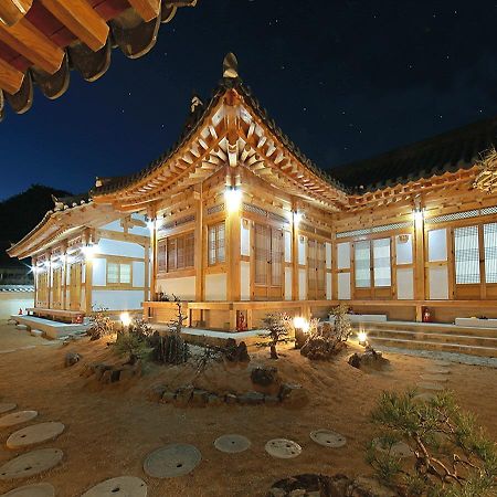 Cheonggong Hanok Stay Кёнджу Экстерьер фото