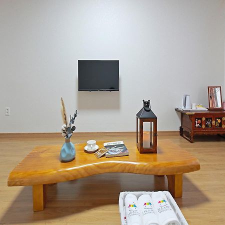 Cheonggong Hanok Stay Кёнджу Экстерьер фото