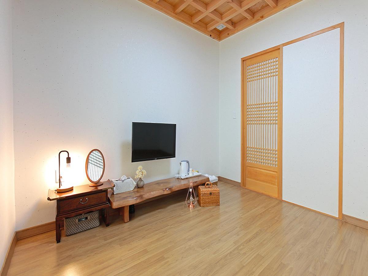 Cheonggong Hanok Stay Кёнджу Экстерьер фото