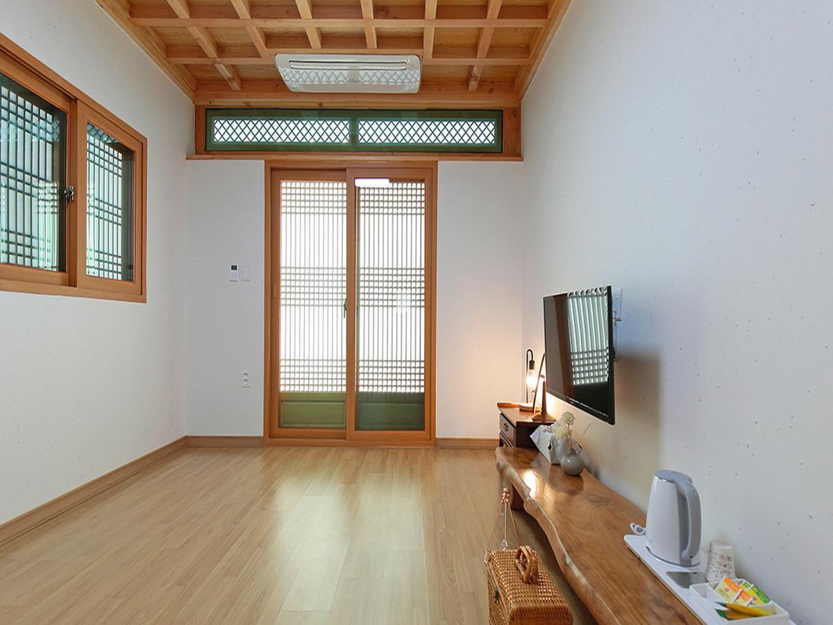 Cheonggong Hanok Stay Кёнджу Экстерьер фото