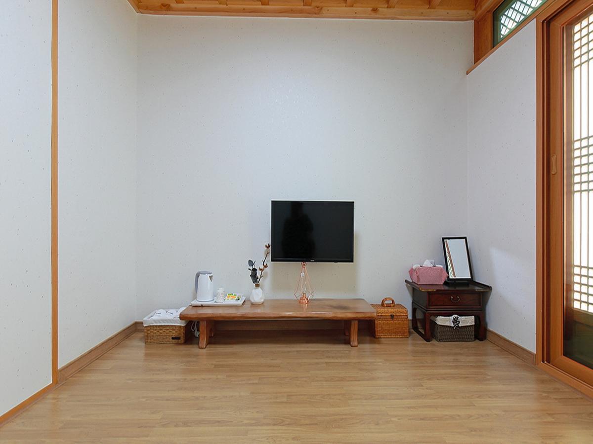 Cheonggong Hanok Stay Кёнджу Экстерьер фото