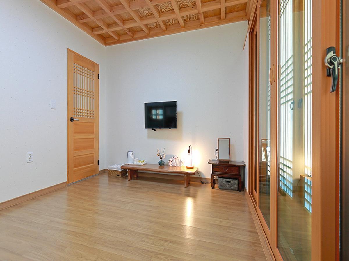 Cheonggong Hanok Stay Кёнджу Экстерьер фото
